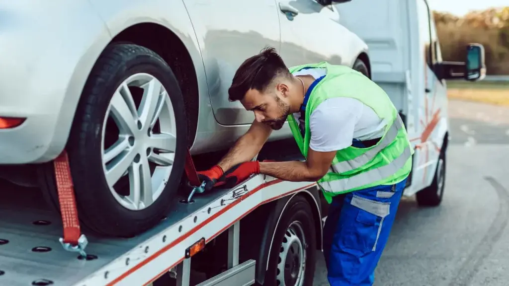 Why Is Professional Assistance Important in Emergency Towing?
